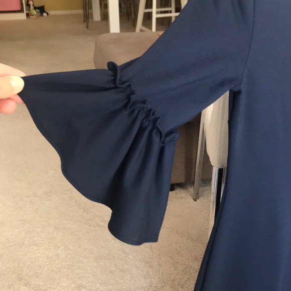 Navy dress with bell sleeves - Picture 3 of 3